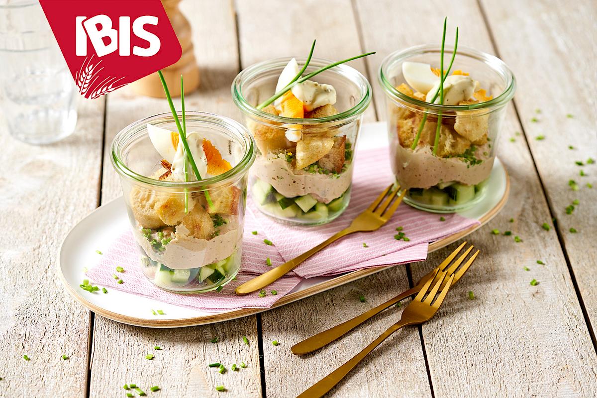 Recipe: Sandwich in a jar with tuna cream and herbs