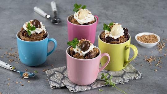 IBIS Happy Easter Mug Cake